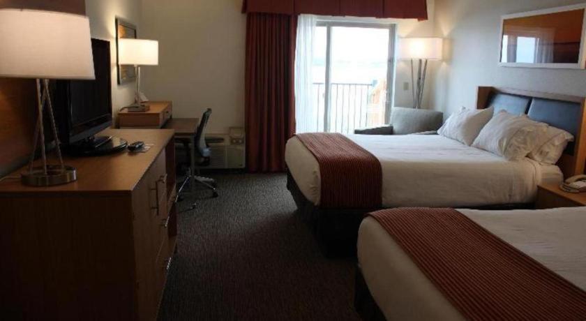 Holiday Inn Express Munising-Lakeview Hotel By Ihg Dış mekan fotoğraf